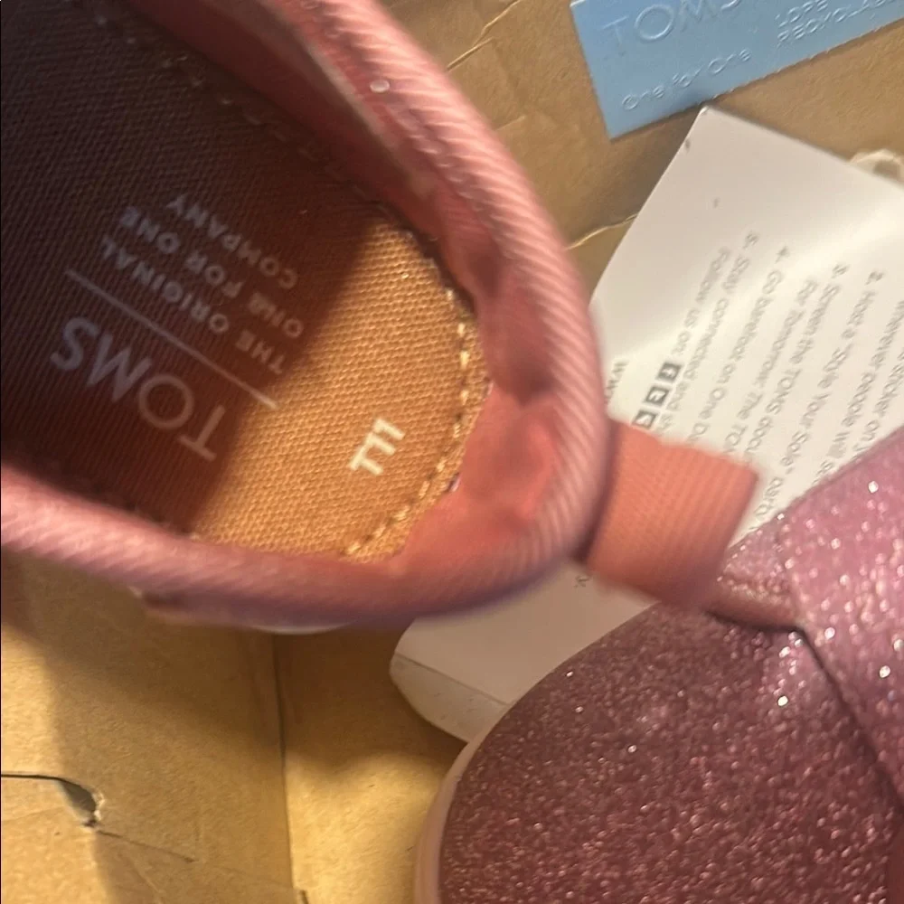 (Tom’s)Glittery Pink Kids Shoes
